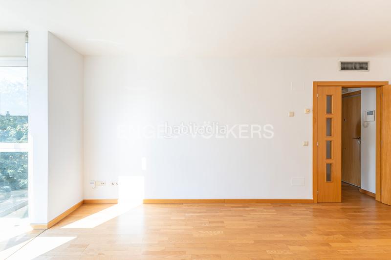 Foto 88f7f9d7-6f1f-46ce-9109-e8dd5ac1ccb9. Appartement avec chauffage parking piscine dans Butarque Madrid