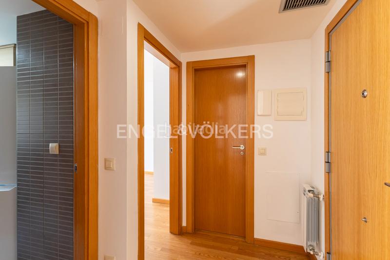 Foto 9a27c45a-fb2f-4229-a8d4-70bed124dcb0. Appartement avec chauffage parking piscine dans Butarque Madrid