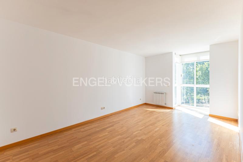 Foto a16b9982-c71a-4f54-a495-d7288e4604de. Appartement avec chauffage parking piscine dans Butarque Madrid
