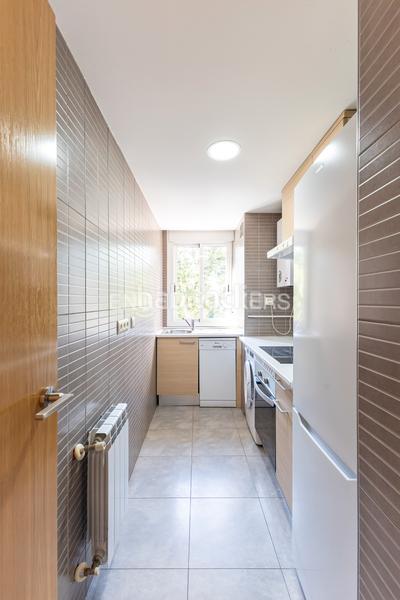 Foto d7cc2f8e-a093-4ee2-8658-356427cad5a4. Appartement avec chauffage parking piscine dans Butarque Madrid