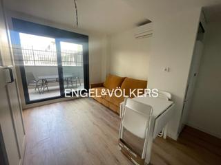 Lloguer Estudi  Calle de fuerteventura. Moderno estudio amueblado con terraza privada en san sebastián d