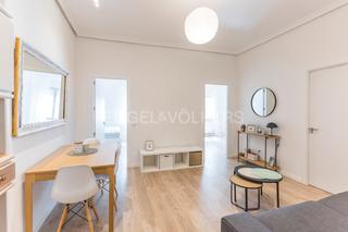 Alquiler Apartamento en Hispanoamérica-Bernabéu. Acogedor y bien decorado piso en alquiler, listo para entrar a v