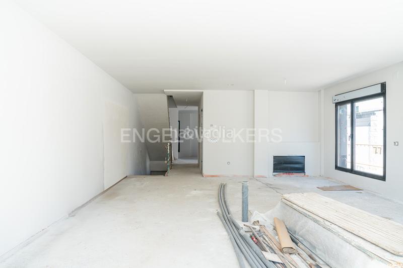 Foto 59245f51-c13a-44a6-b503-fc8d48ee7235. Casa adossada amb calefacció aparcament piscina a Boadilla del Monte