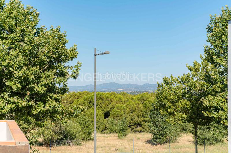Foto d238500e-2ed5-4820-8818-4e6556169c54. Casa adossada amb calefacció aparcament piscina a Boadilla del Monte