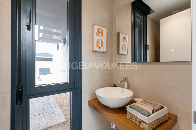 Foto 4057a7e7-5abf-4733-a80b-2333f0592243. Casa con riscaldamento parcheggio piscina in El Pastel Boadilla del Monte