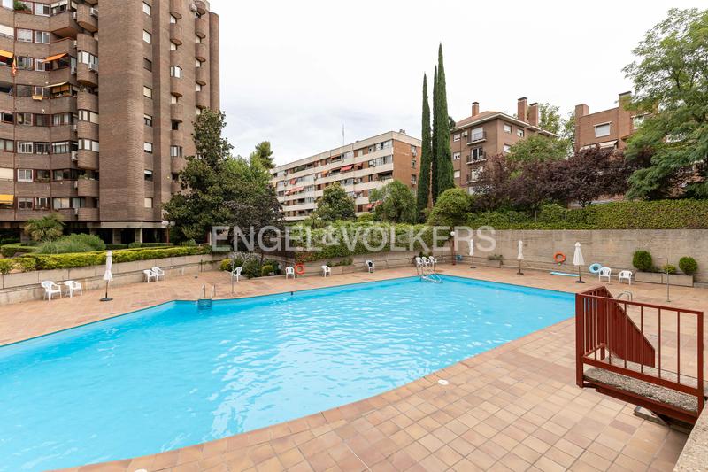 Foto 38f51e1a-954e-475f-8d4b-61af8b980638. Piccolo appartamento con riscaldamento parcheggio piscina in Madrid
