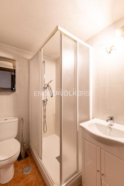 Foto 3e78408f-839a-4f22-ab53-f7af958cec70. Piccolo appartamento con riscaldamento parcheggio piscina in Madrid