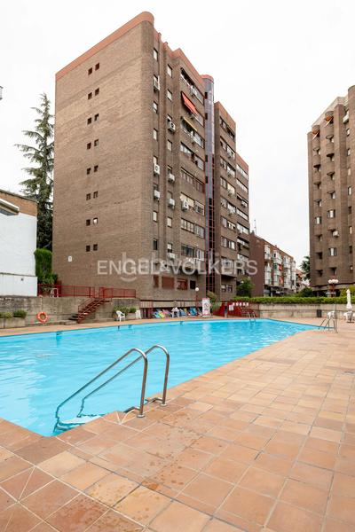 Foto 87b4f3b2-ad8b-42cf-b683-d7eb1ca893fd. Piccolo appartamento con riscaldamento parcheggio piscina in Madrid