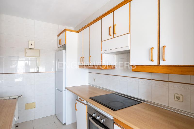 Foto 8cbe416d-1589-49df-a7e5-a0b9d2dafe81. Piccolo appartamento con riscaldamento parcheggio piscina in Madrid