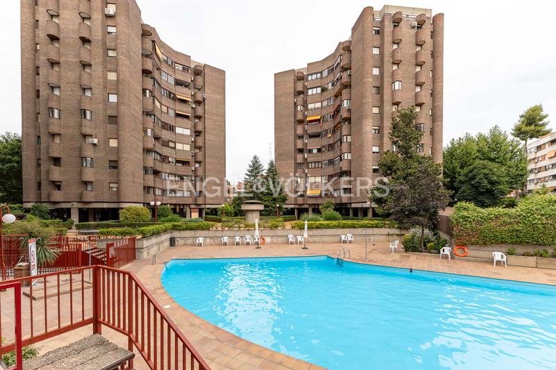 Foto ed956ee5-0124-442a-b7e9-6182f2c02363. Piccolo appartamento con riscaldamento parcheggio piscina in Madrid