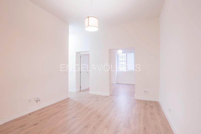 Foto 7ec24f10-e3cc-469d-bfc3-0c0f620bd1e5. Apartament amb calefacció a Universidad-Malasaña Madrid