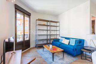 Lloguer Apartament a Vallehermoso. Luminoso, acogedor, amueblado, con reforma reciente y con balcón