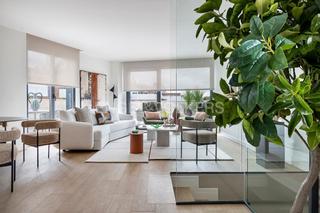 Location Attique à El Viso. Ático dúplex de lujo con gran terraza y dos plazas de garaje. se