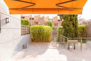Lloguer Casa  Calle bola del mundo. Chalet recién reformado en alquiler en aravaca