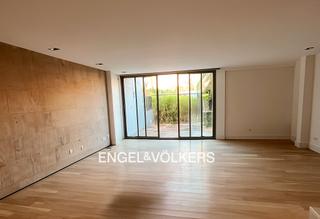 Lloguer Casa  Calle bola del mundo. Chalet recién reformado en alquiler en aravaca