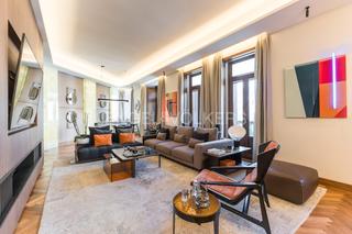 Apartament a Goya. Super lujo en esquina con siete ventanales en el corazón del bar