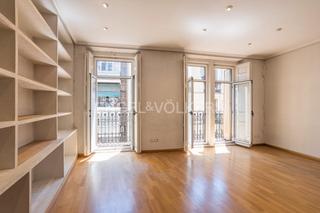 Apartamento en Justicia-Chueca. Importante oportunidad de inversión en justicia