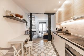 Lloguer Dúplex a Cortes-Huertas. Dúplex reformado y amueblado en el barrio de las letras  cortes