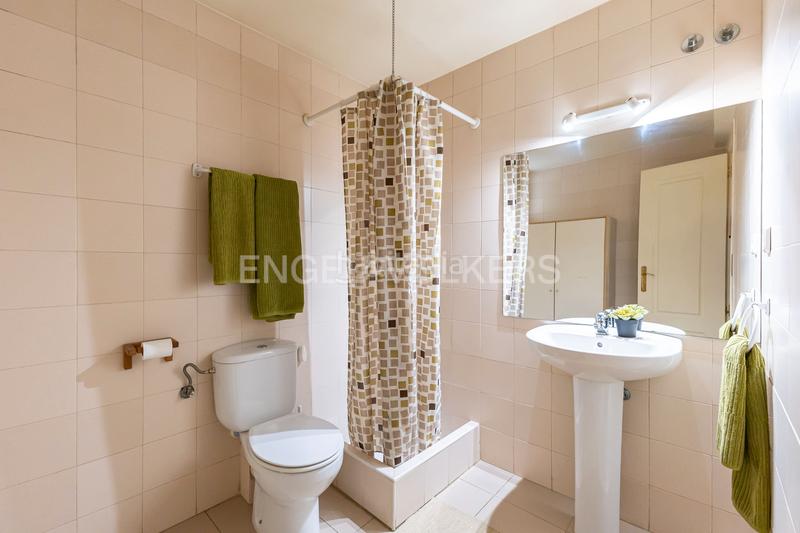 Foto cd730bf8-9295-4fcc-8dd4-190fb904ff16. Casa amplio chalet con piscina junto a valdebebas en Madrid