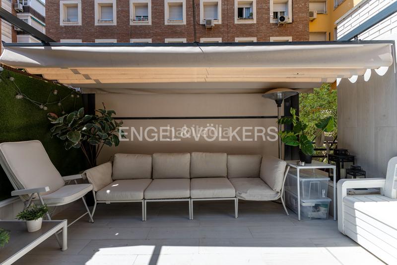 Foto 4dd994bb-d93c-4e44-a418-d6bd6225c9b3. Duplex con riscaldamento parcheggio in Pacífico Madrid