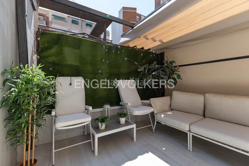 Foto 5ce28bb2-fd85-4492-ac8f-aa797a0a4cab. Duplex con riscaldamento parcheggio in Pacífico Madrid