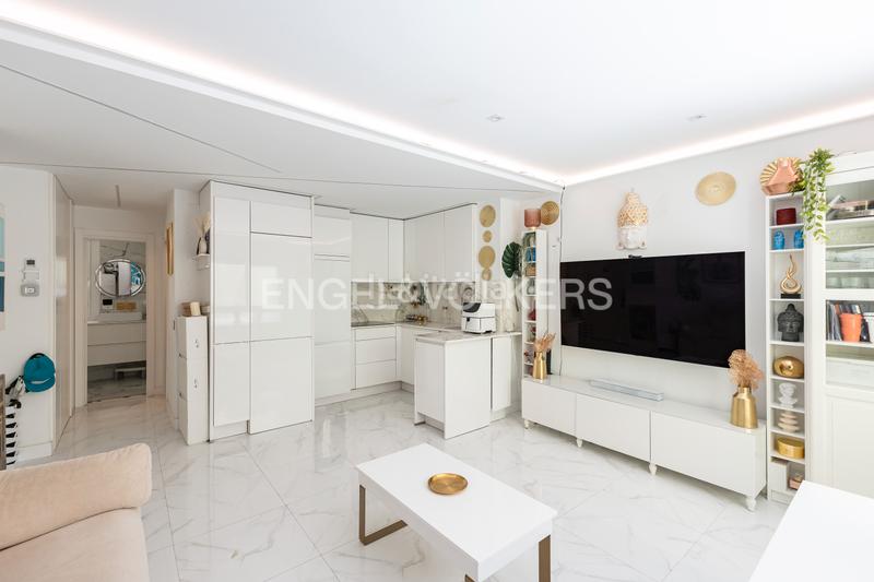 Foto 849acff1-bcaf-49c2-89ff-cfdf4726754b. Duplex con riscaldamento parcheggio in Pacífico Madrid