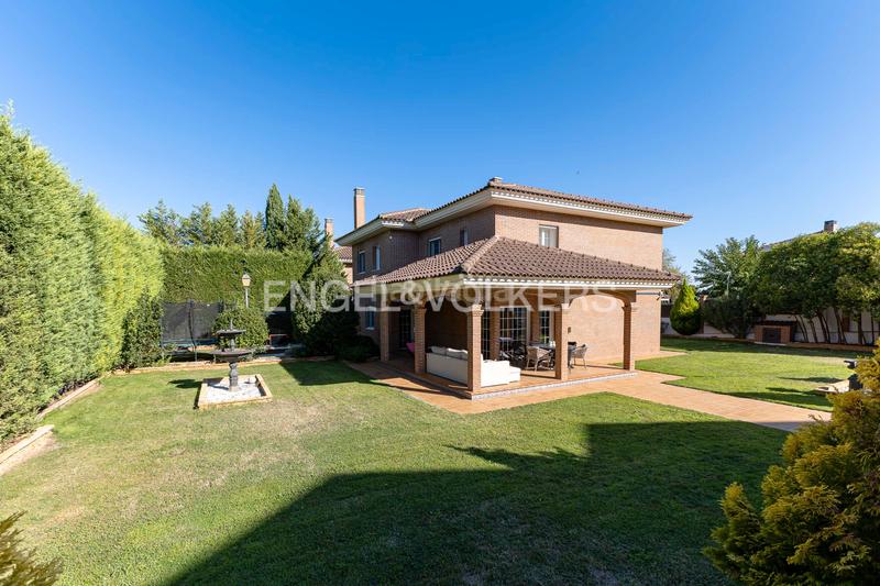 Foto 48834836-4e7b-4523-9a6d-ecbe115e29b3. Haus mit heizung parking pool in Peñas Albas - Zulema Villalbilla