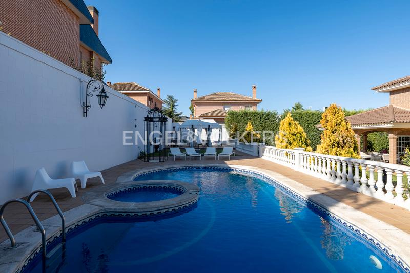Foto 78216499-a798-4efd-b7d1-1800b7af226b. Haus mit heizung parking pool in Peñas Albas - Zulema Villalbilla