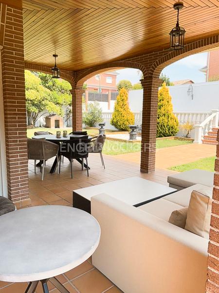Foto eaff7ddd-3e1e-4052-b5b6-850a9efe9935. Casa espectacular chalet independinte con terreno y piscina en Villalbilla