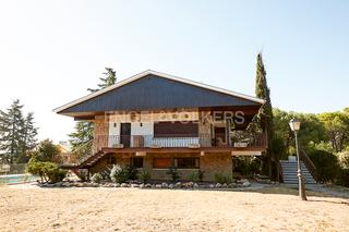 Casa en La Canaleja. Independiente en la canaleja  galapagar