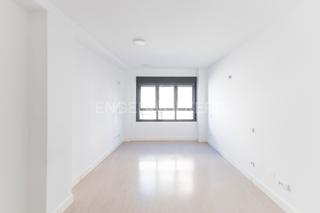 Estudio en Valdeacederas. Acogedor estudio con garaje en valdeacederas