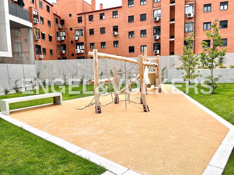 Foto 1e505075-a194-49a3-8bd3-4ecc09f475d7. Location attique avec chauffage parking piscine dans Madrid