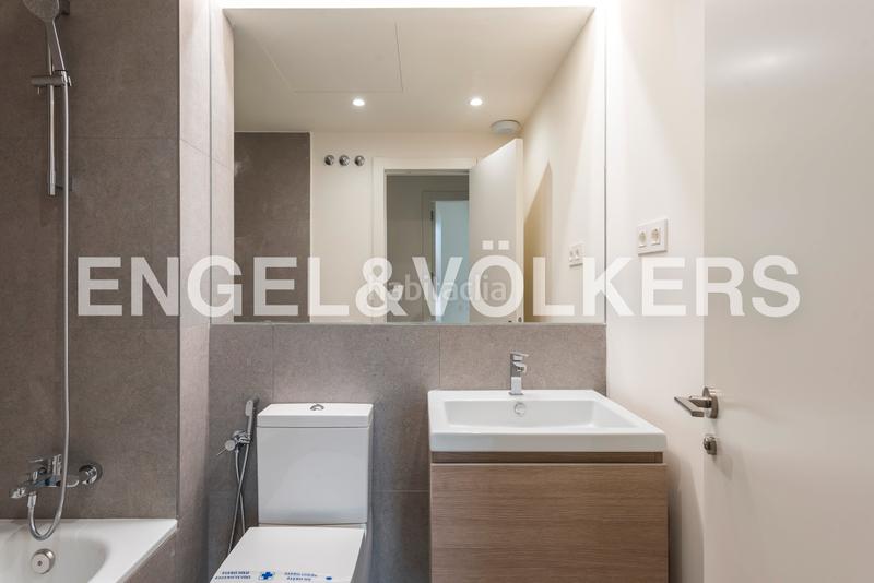 Foto 4ad25614-43c8-4b78-a898-91395743f7fb. Location attique avec chauffage parking piscine dans Madrid