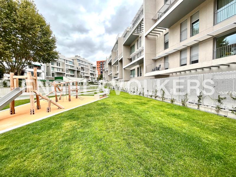 Foto 80ee9537-b260-4aad-8478-dc7f832cdcac. Location attique avec chauffage parking piscine dans Madrid