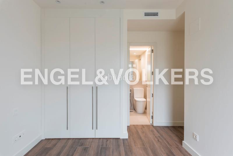 Foto e0ac1479-3a94-40ad-aaf2-69ba1ab21ed3. Location attique avec chauffage parking piscine dans Madrid