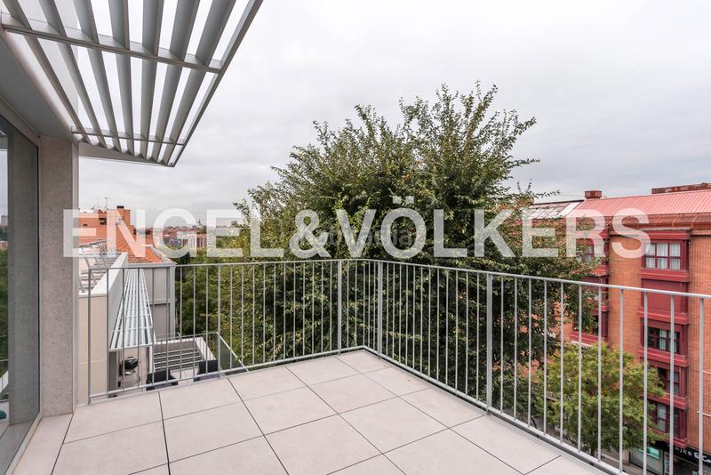 Foto e757e061-cd7b-4f26-89f2-eefcfe5e962f. Location attique avec chauffage parking piscine dans Madrid