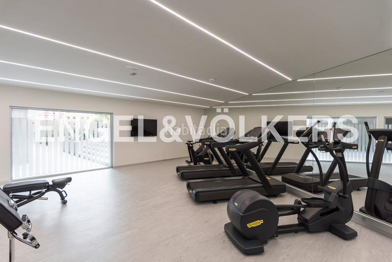 Foto f44c4d47-8221-4bdf-88b3-9494efb5142e. Location attique avec chauffage parking piscine dans Madrid