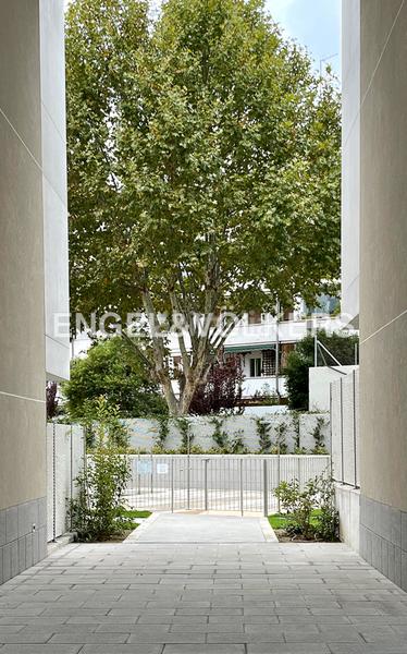 Foto 285f1f66-8b05-4146-9830-ae39f6fca93d. Miete dachwohnung mit heizung parking pool in Acacias Madrid