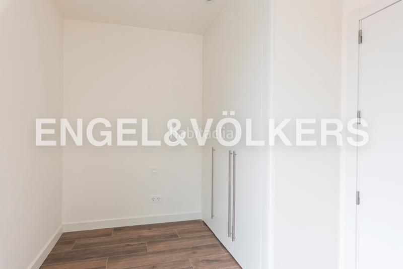 Foto 731b2789-9e42-40c1-8d5b-20fafa7f50bb. Miete dachwohnung mit heizung parking pool in Acacias Madrid