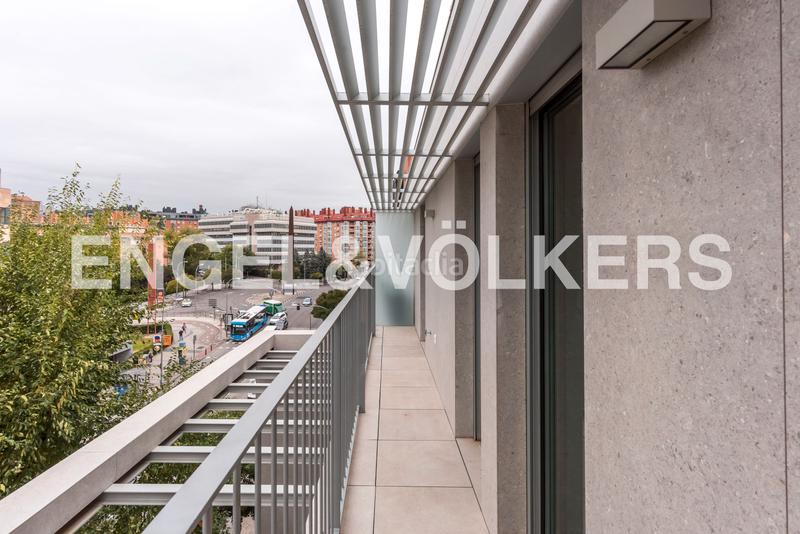 Foto f6319f29-94dd-457b-a8cf-8402b7cbd23a. Miete dachwohnung mit heizung parking pool in Acacias Madrid