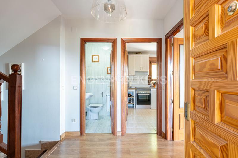 Foto 2461b1ec-7c7d-4fb2-9413-0c4d80bc94a0. House with heating parking pool in Becerril de la Sierra