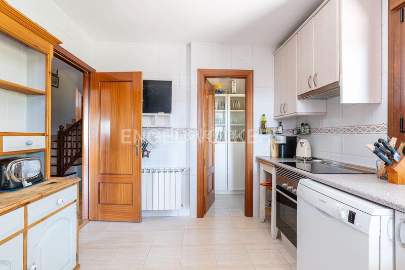 Foto 5783d436-e720-48d7-8d2b-814ac2b76a6b. House with heating parking pool in Becerril de la Sierra