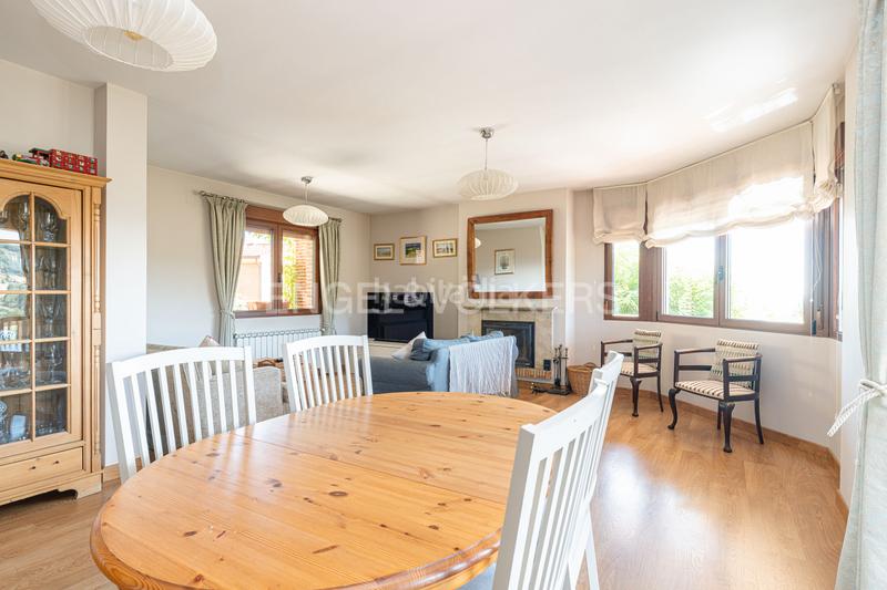 Foto 8839bf18-bb54-4558-9b5a-1d6050d99f36. House with heating parking pool in Becerril de la Sierra