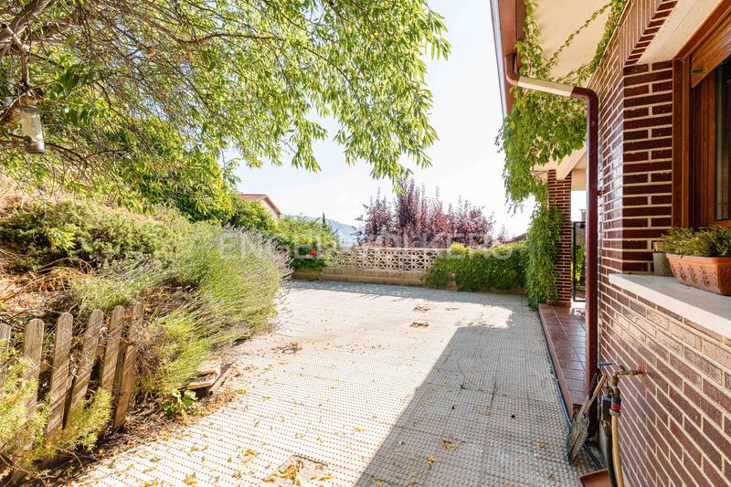 Foto 88ed7f11-86c1-42b6-bced-ac685ef8f9bf. House with heating parking pool in Becerril de la Sierra