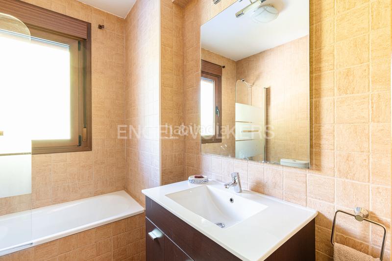 Foto 95a99a2b-2324-4365-8e5b-7989b9527b14. House with heating parking pool in Becerril de la Sierra