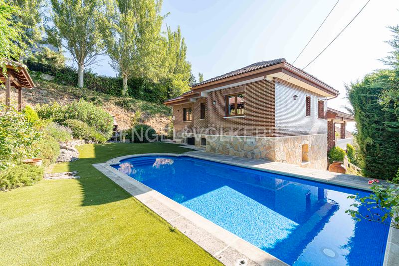 Foto ce9b23e3-88de-457f-a35a-ec7708a1bed0. House with heating parking pool in Becerril de la Sierra