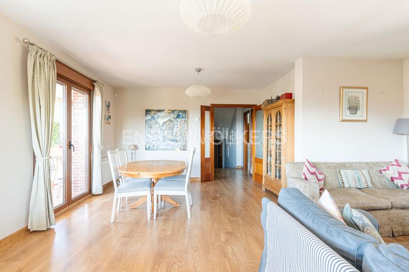 Foto f1f8d6dd-9890-49b0-8d76-7328c19b5cdf. House with heating parking pool in Becerril de la Sierra