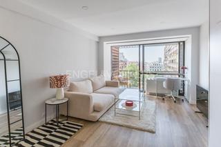Alquiler Estudio en Lista. Luminoso estudio con terraza y piscina en azotea  calle maldonad