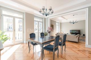 Alquiler Apartamento en Lista. Exclusivo piso de 305 m con terraza corrida y 10 balcones en jua