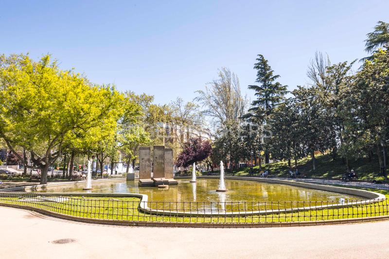 Foto b75588e3-b7fe-4f36-bf1d-08230073f6a4. Appartement mit heizung in Ciudad Jardín Madrid